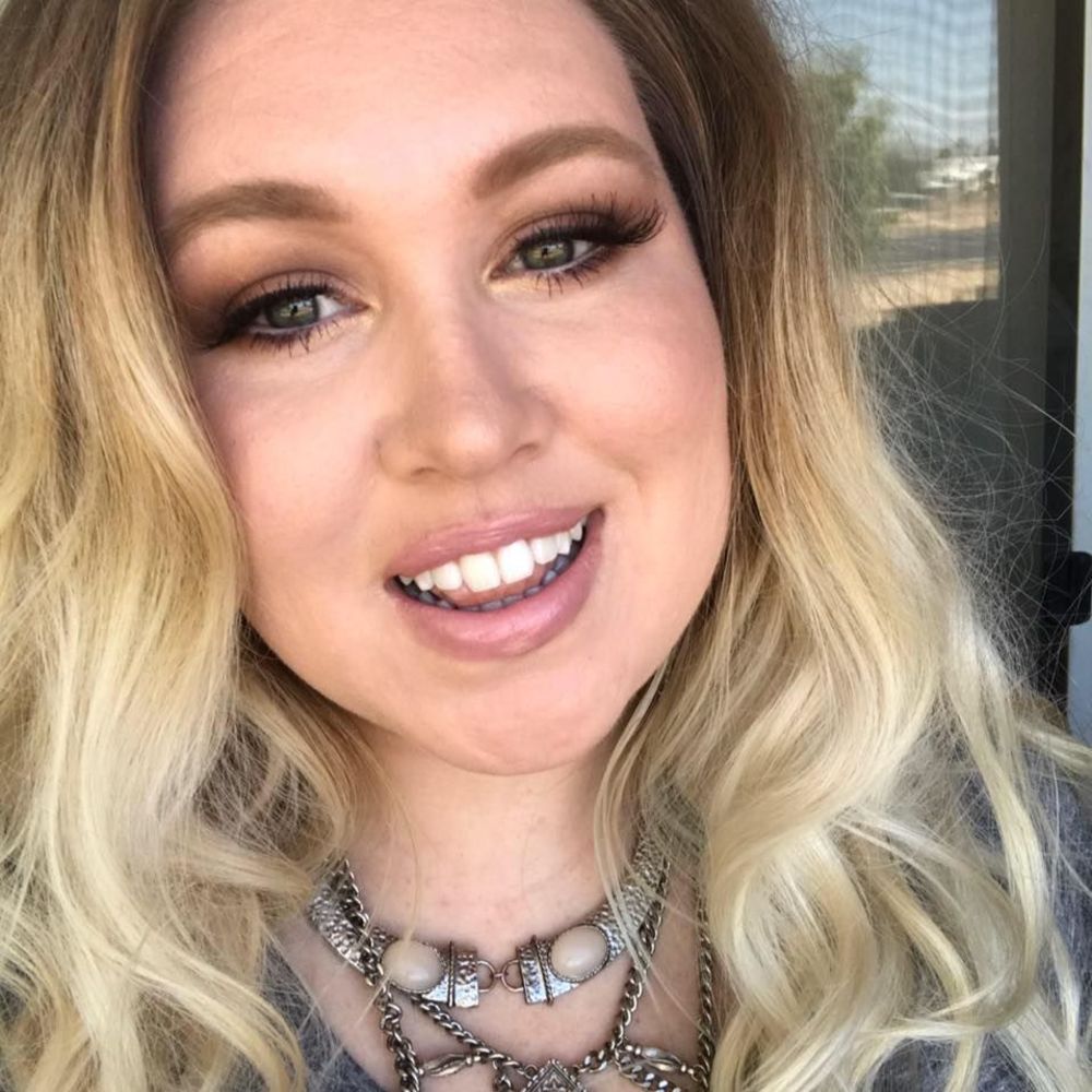 Meet your Posher, Brooke